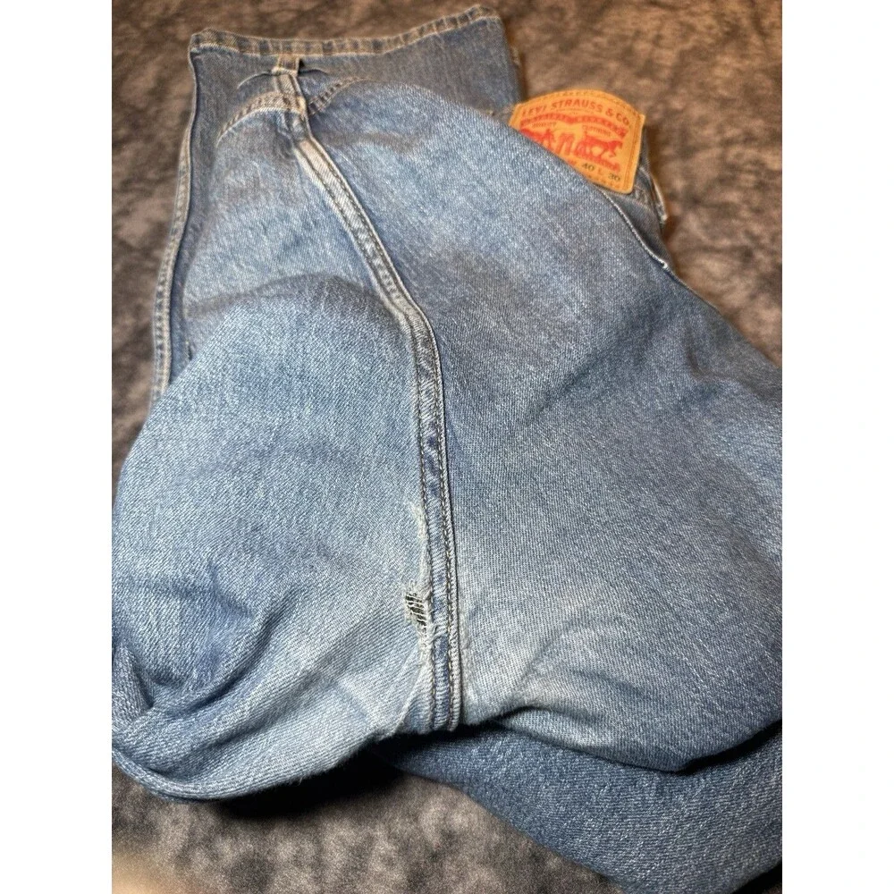 Levi's Men's 505 Blue Light Wash Straight Fit Stretch Denim Jeans 5-Pocket